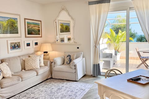 Annuncio Airbnb popolare: Lovely apartment with sea view in Numana a Numana