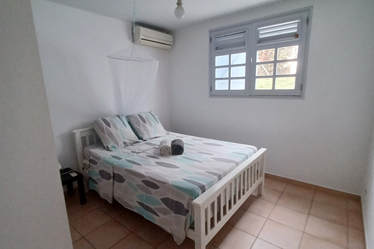 Spavaća soba 2 (klimatizirano i spremište)