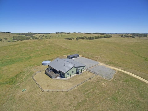 MOUNT WAYO RETREAT-Goulburn (Sleeps 10)