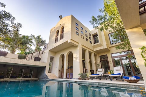 Abusir Pyramids Retreat