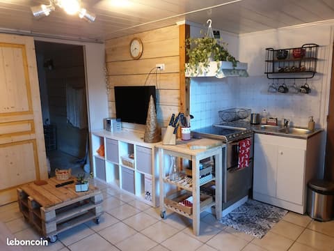Top Airbnb: AU FLOCON: Charming and comfortable pied-à-terre à Bagnères De Luchon