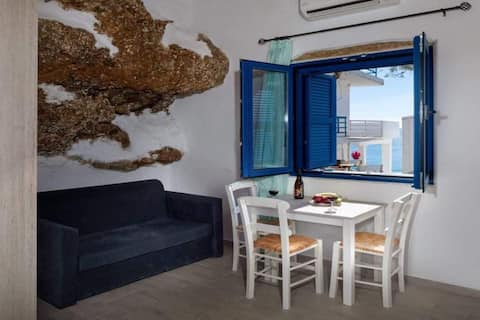 John Akroyiali Room 2