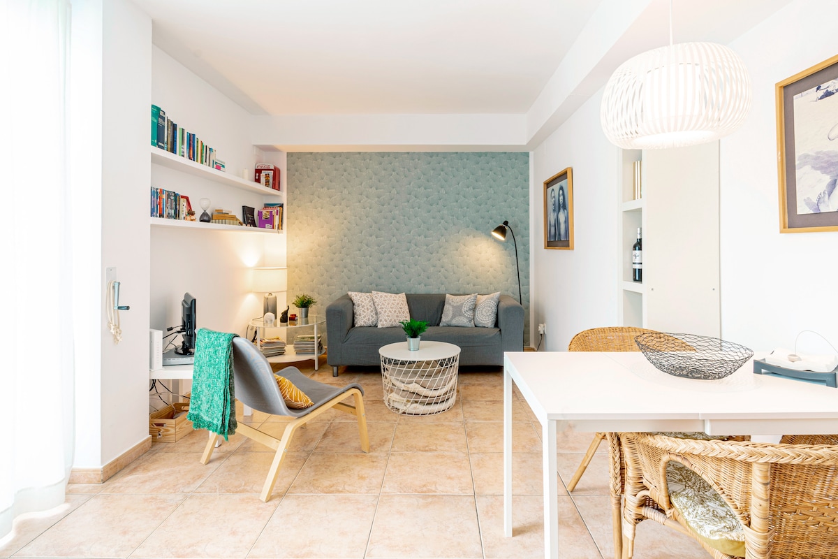 Propiedad de Airbnb exitosa: DUPLEX PENTHOUSE WITH TERRACE IN RUZAFA - WIFI en L'eixample