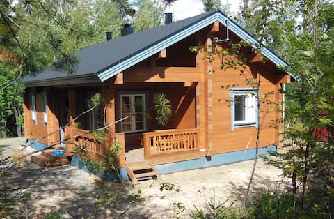 Ferienhaus am See (Sauna, Steg, Ruderboot, WIFI)