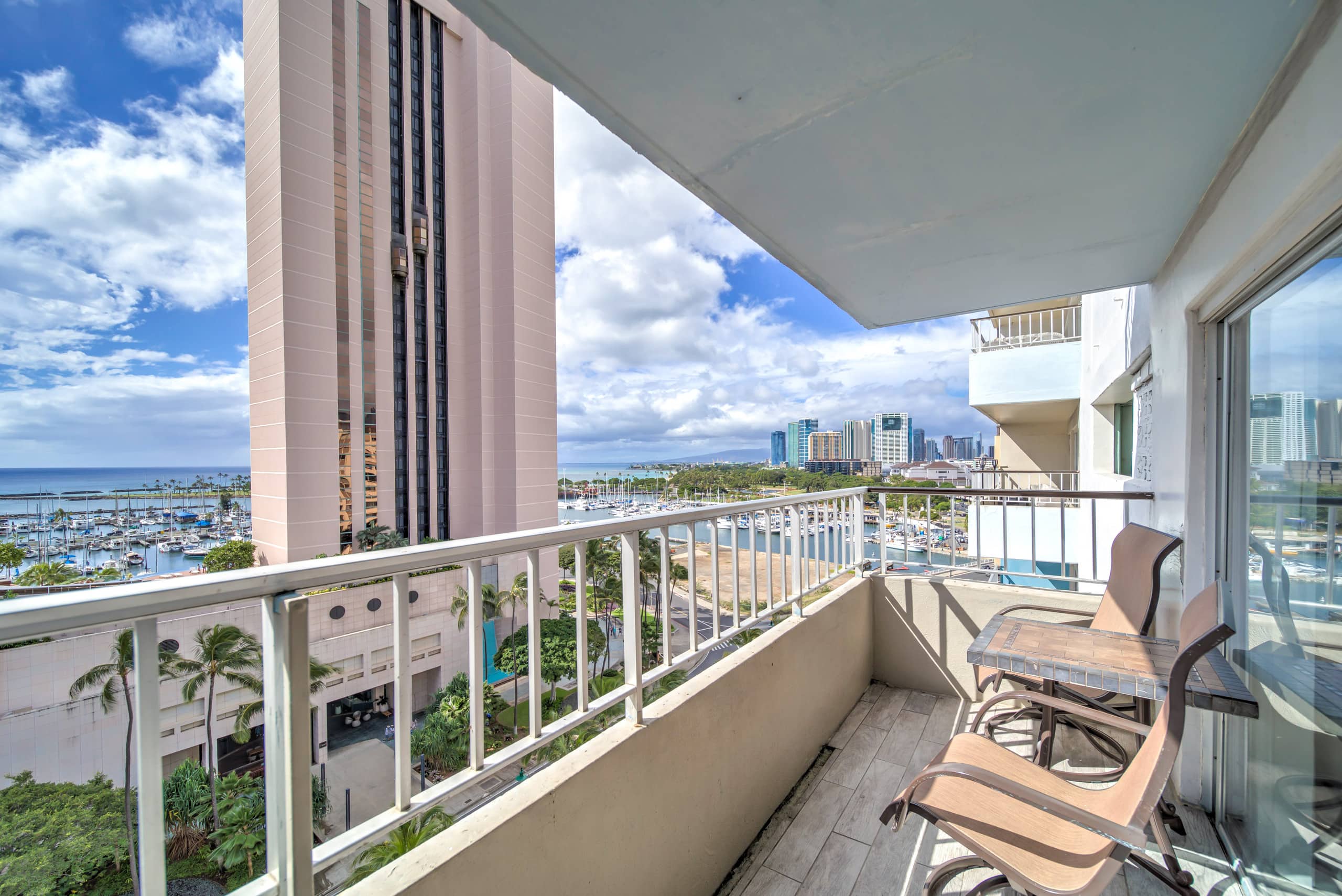 Condo in Honolulu · ★4.79 · 1 bedroom · 1 bed · 1 private bath - Image 13