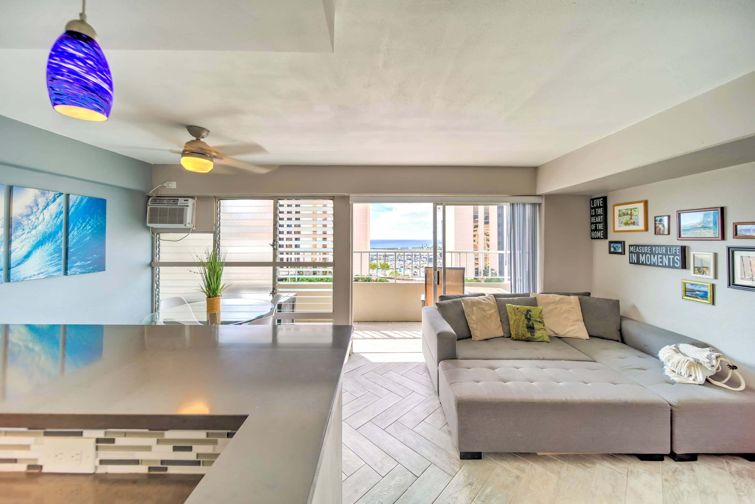Condo in Honolulu · ★4.79 · 1 bedroom · 1 bed · 1 private bath - Image 4