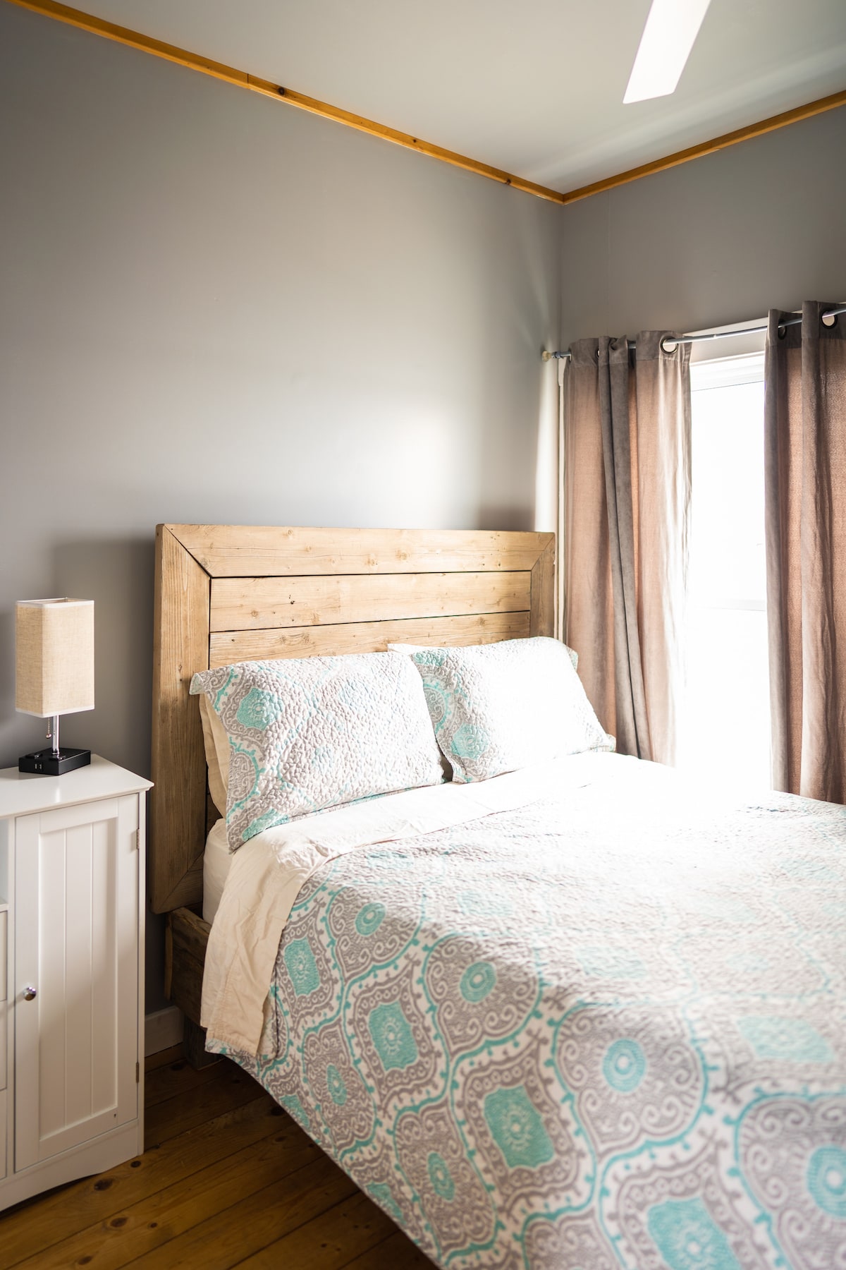 Chambre avec lit double.