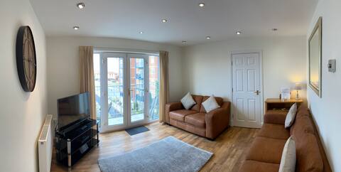 Waterfront Apartment (16 Merchant - 3 Bed)
