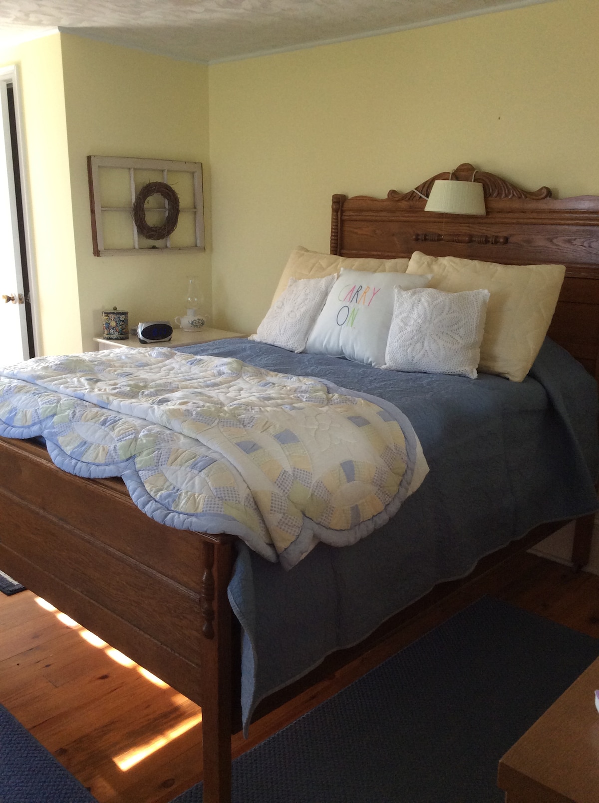 Спалня 2 надолу по улицата