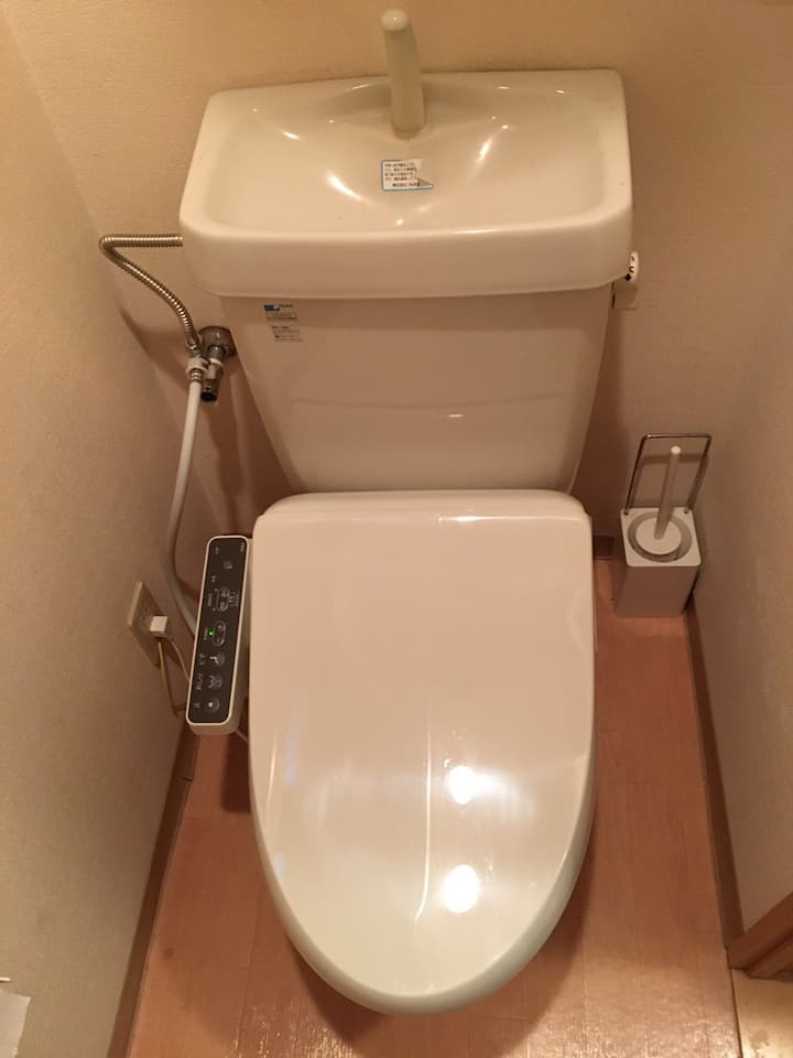 シャワートイレ