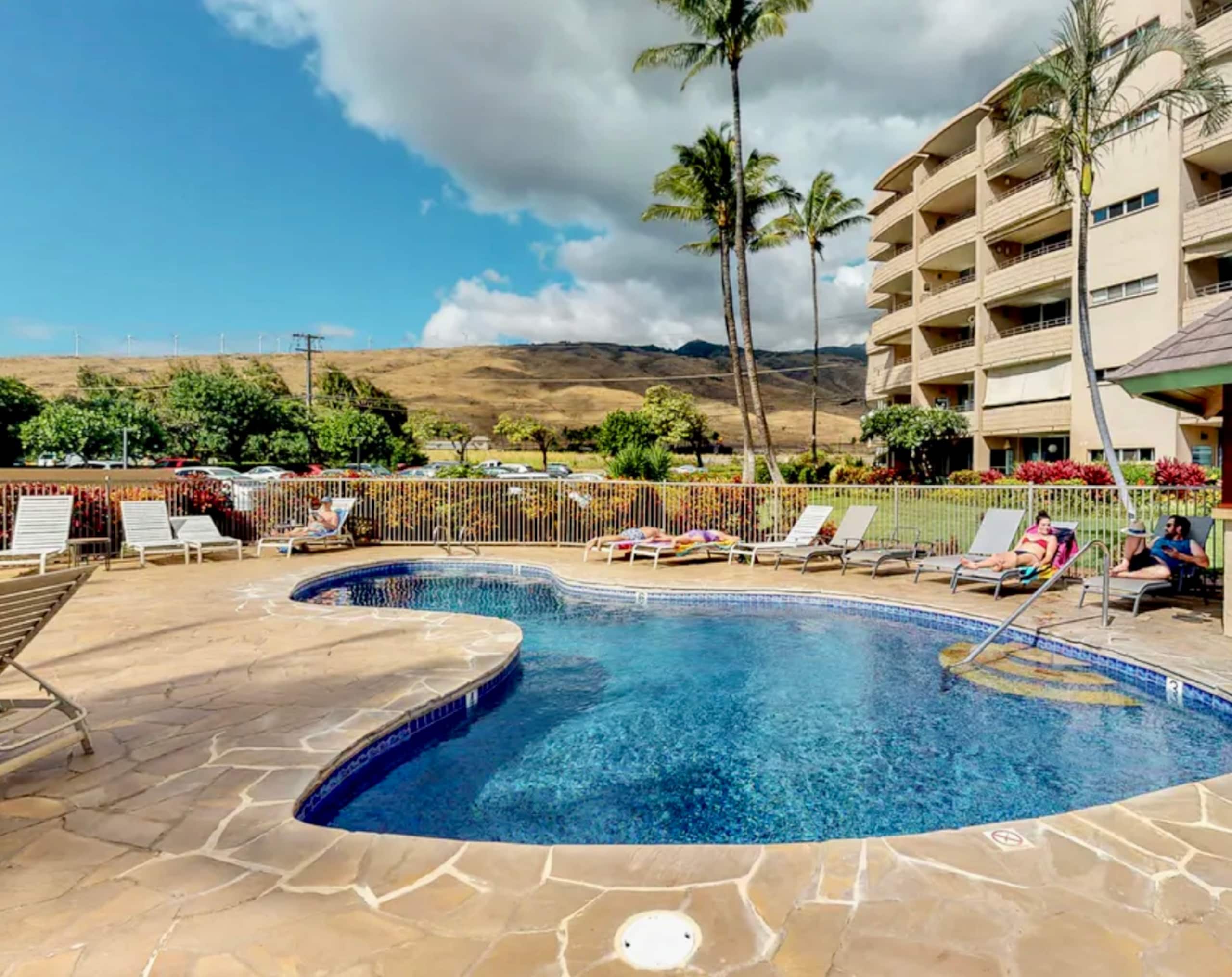 Condo in Wailuku · ★4.88 · 2 bedrooms · 2 beds · 2 baths - Image 14