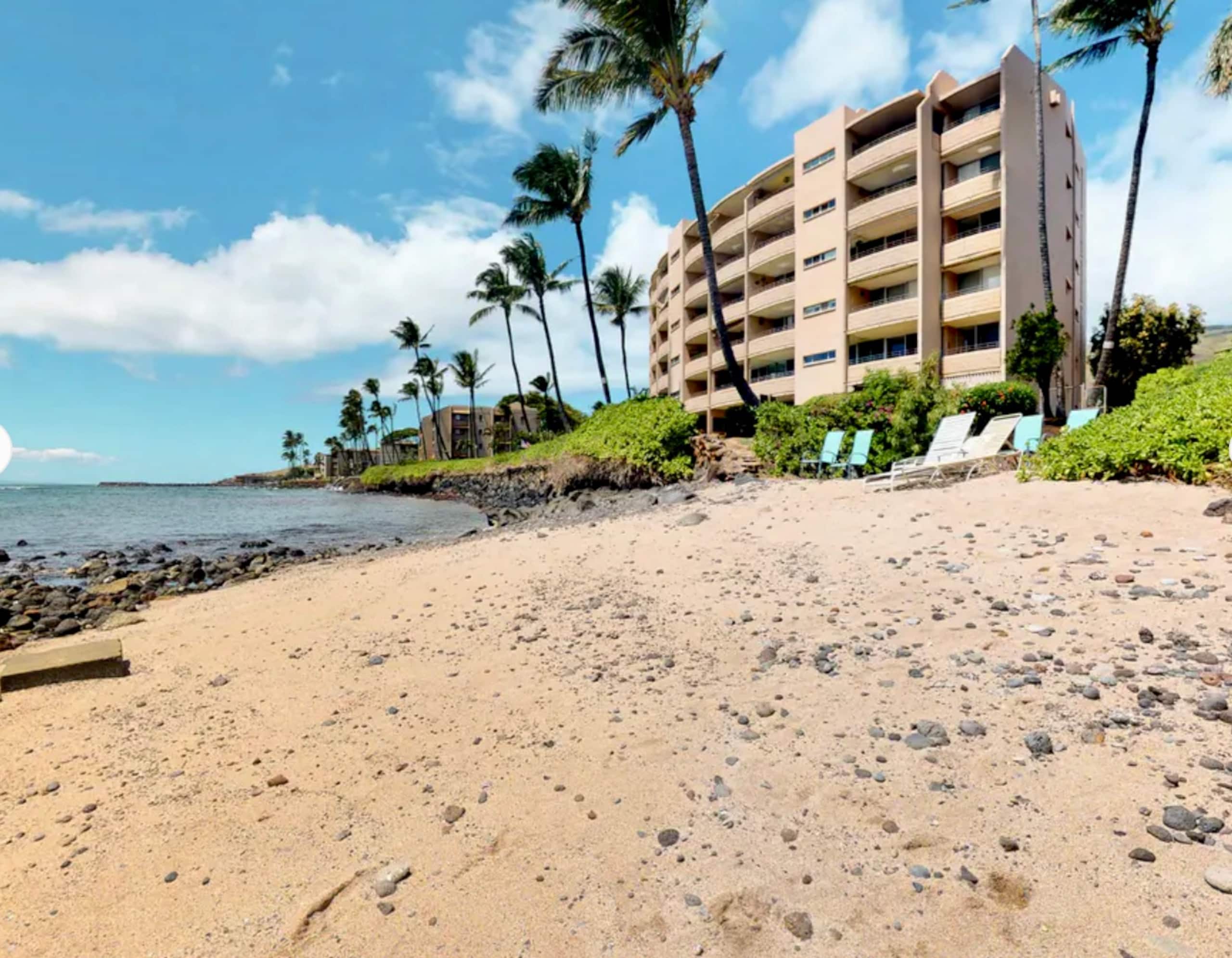 Condo in Wailuku · ★4.88 · 2 bedrooms · 2 beds · 2 baths - Image 13