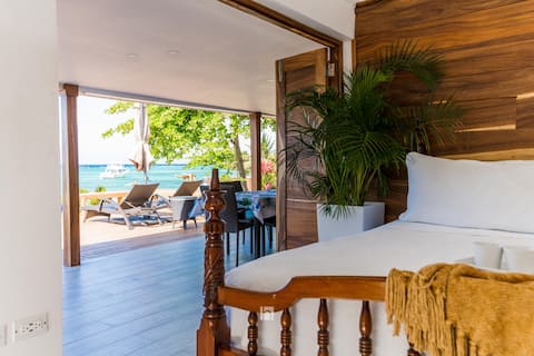 Beachfront Villa & Chef | Coral Reef | Ocho Rios