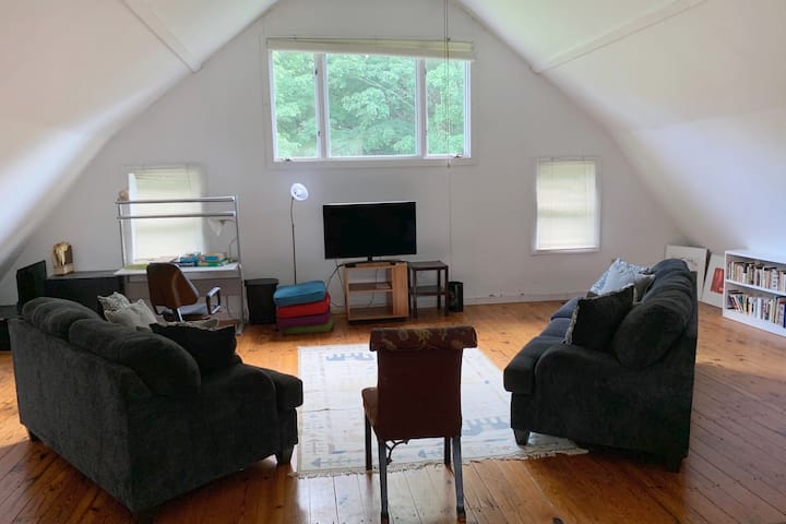 Berkshires: Hiking, Theatre, Dance & Pickleball! - Lake Buel, MA