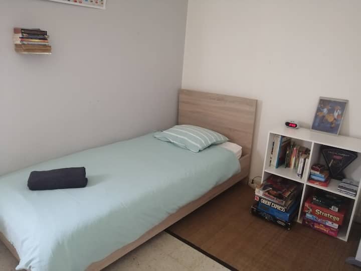 卧室， 1张单人床