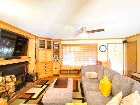 Lots of amenities!  Perfect for families & groups.