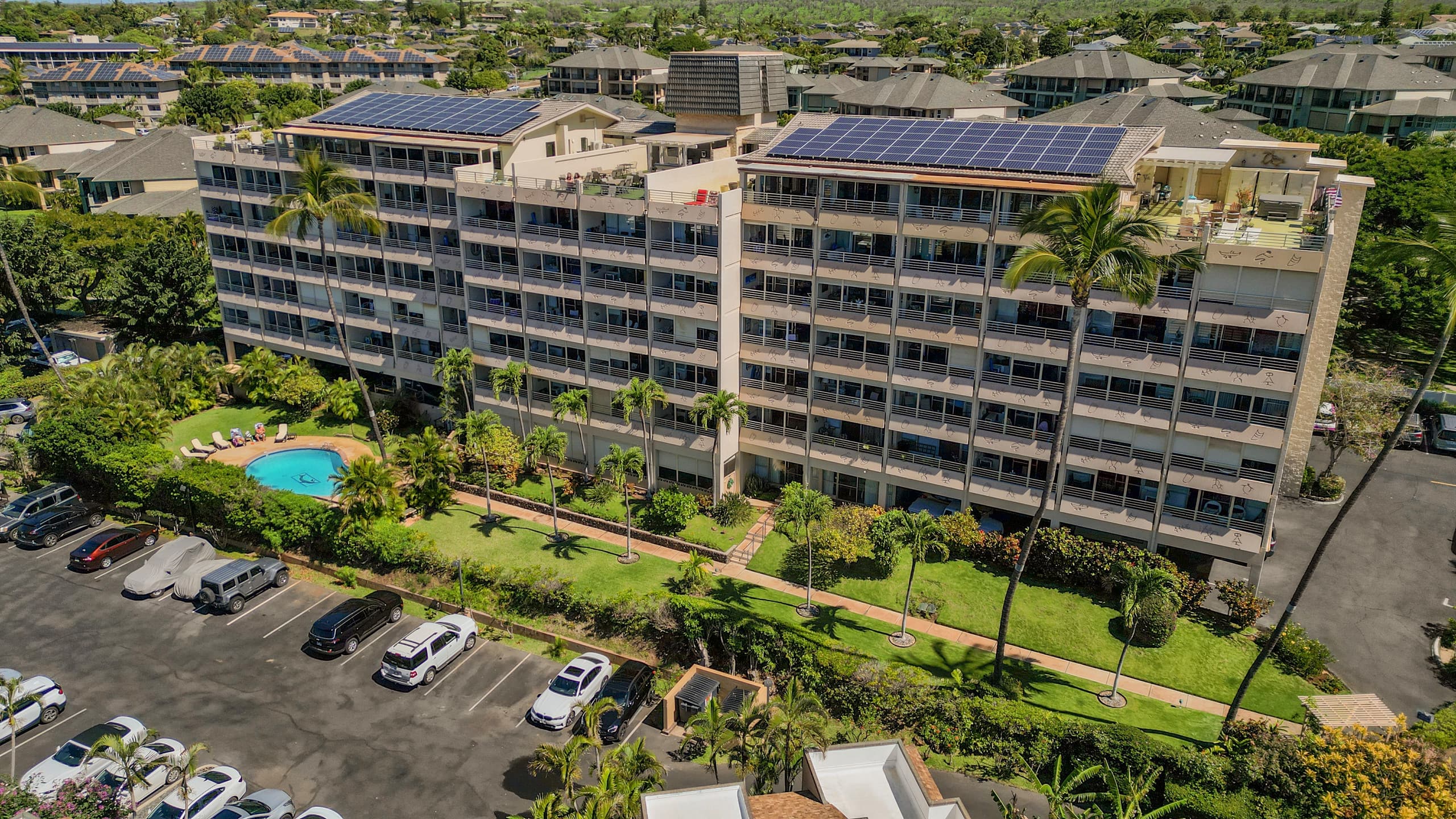 Condo in Kihei · ★4.97 · 1 bedroom · 2 beds · 1 bath - Image 3