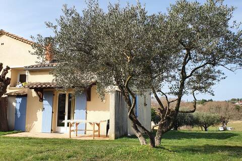 Country cottage with Elisabeth and Gérard