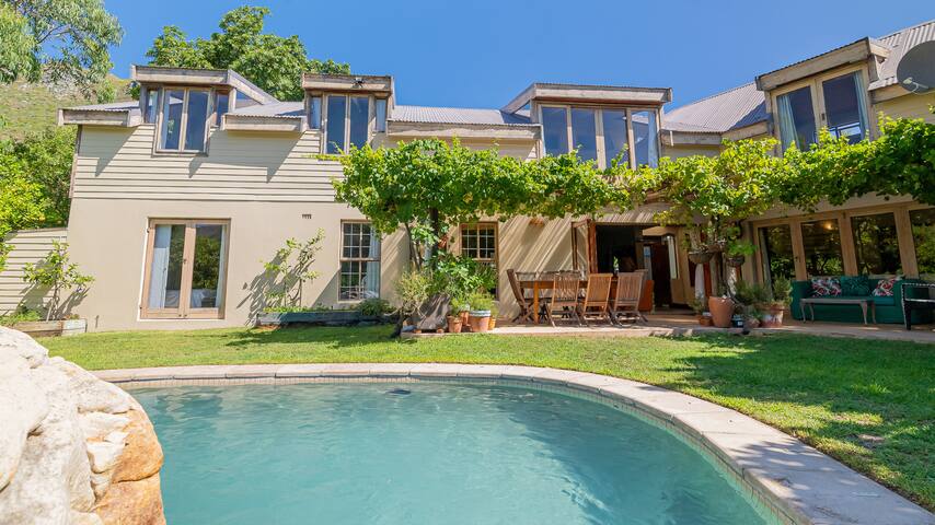 Spacious Family Home in a secure mountain estate gallery image 3