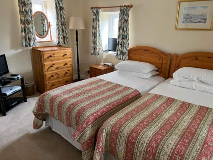 Ground floor twin bedroom
