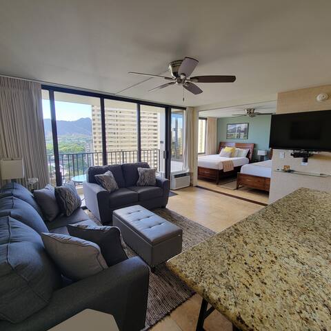 Waikiki Banyan - Diamond Head View w/Free Parking