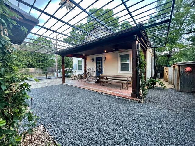 3-DWELLING DOWNTOWN ESTATE ON 3RD ST, Walk DT! gallery image 5