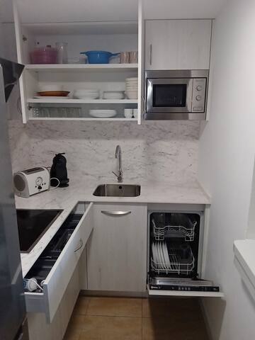 Air conditionning. Terrasse – Parking 400m beachI gallery image 2