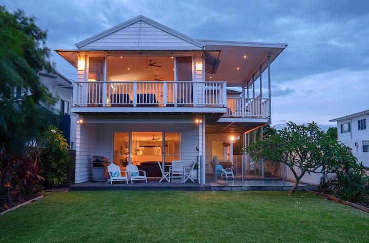 Serenity Oceanfront Gem - Pool & Hamptons Vibe - Gold Coast