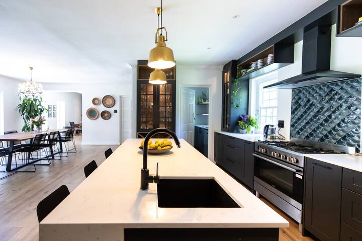 Sunny Upper Constantia Oasis gallery image 3