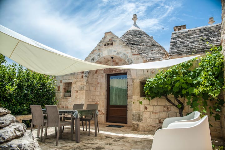 Almapetra Trulli Resort -Trullo “Il Trulletto”