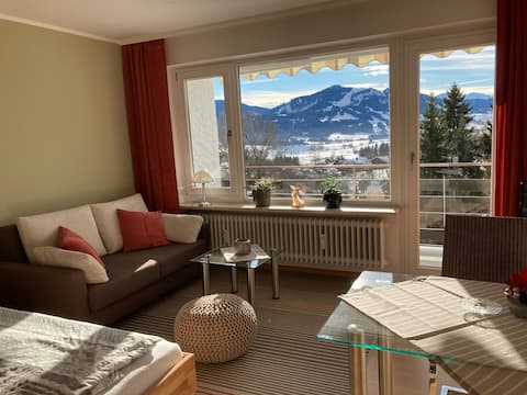 Top Airbnb: Apartment Vogelnest: Quiet and with mountain views in Oberallgäu