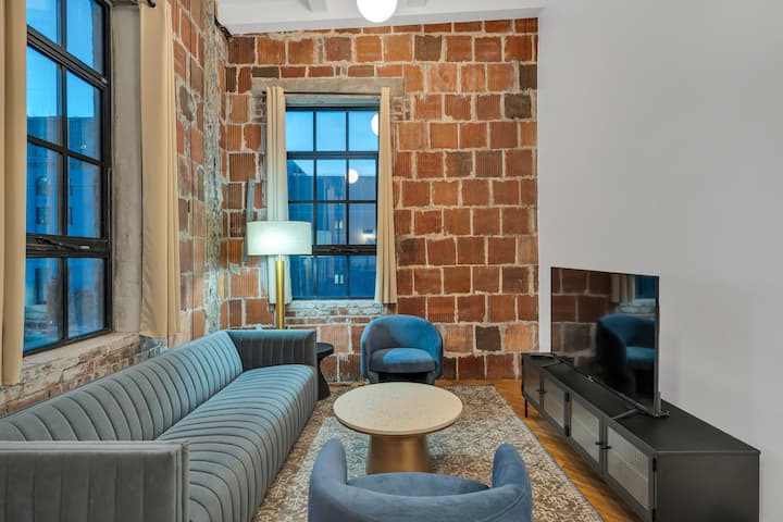 French Quarter, Central Location, Pool, Walkable - 