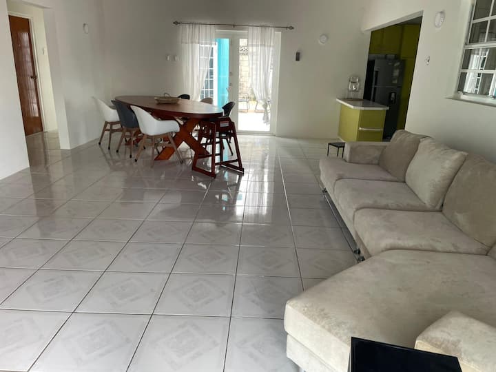 Casa | Noka 

Een Plek Die Voelt Als Thuiskomen. - Curaçao