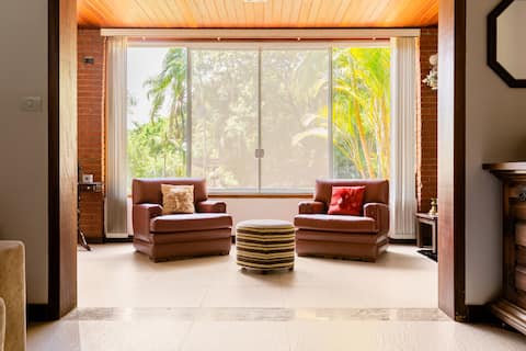 Airbnb em destaque: 20,000 m² Ranch | Large Pool, Wi-Fi, Pets OK em Jarinu