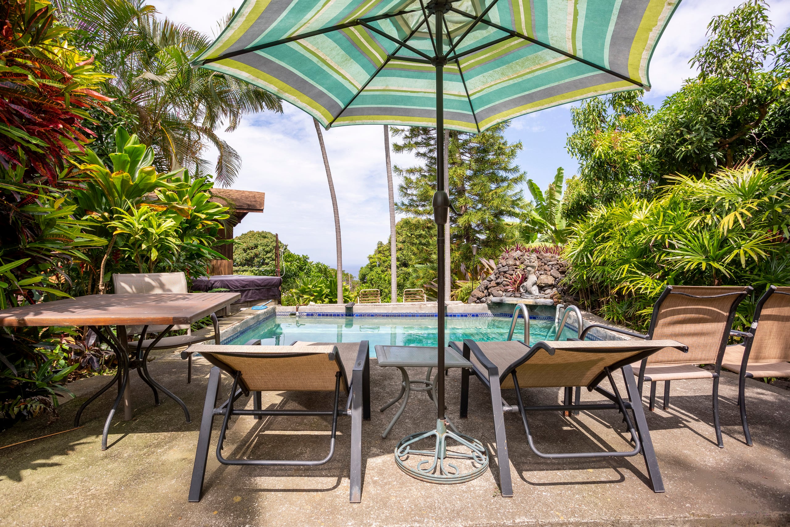 Tropical Hideaway w/ Pool, Hot Tub - Image 15