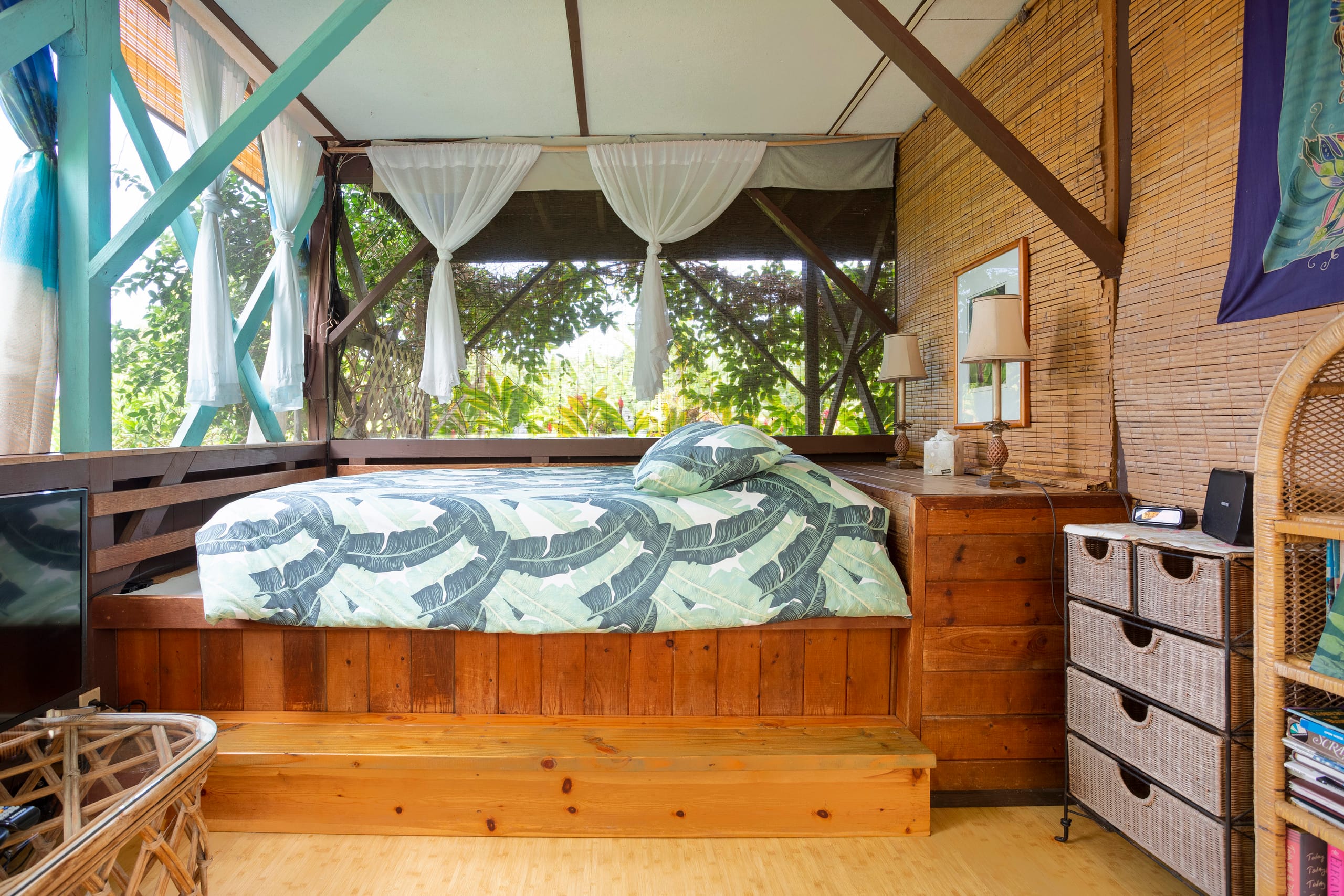 Tropical Hideaway w/ Pool, Hot Tub - Image 5