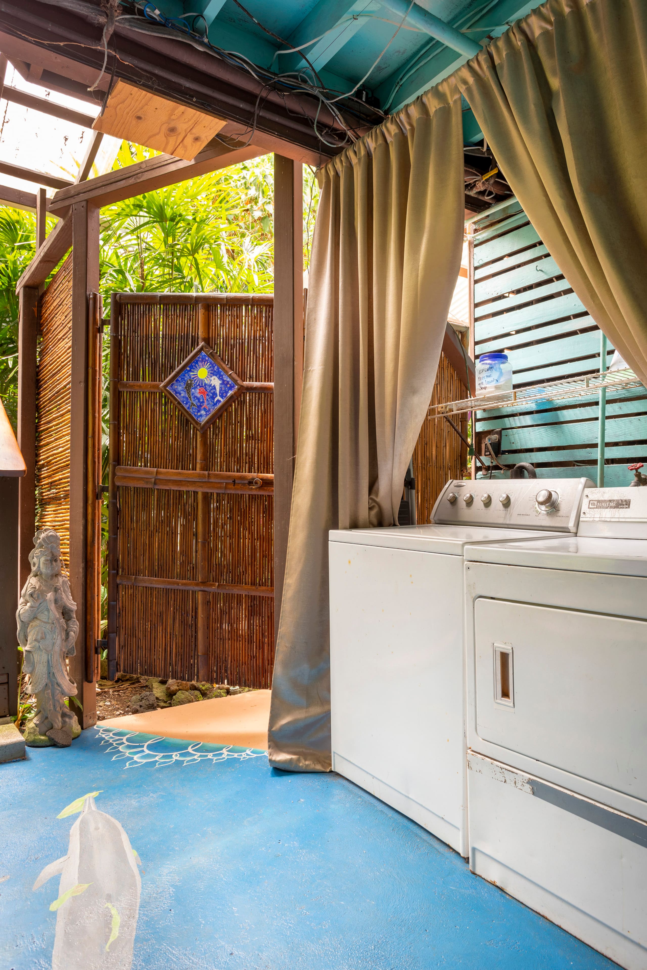Tropical Hideaway w/ Pool, Hot Tub - Image 1
