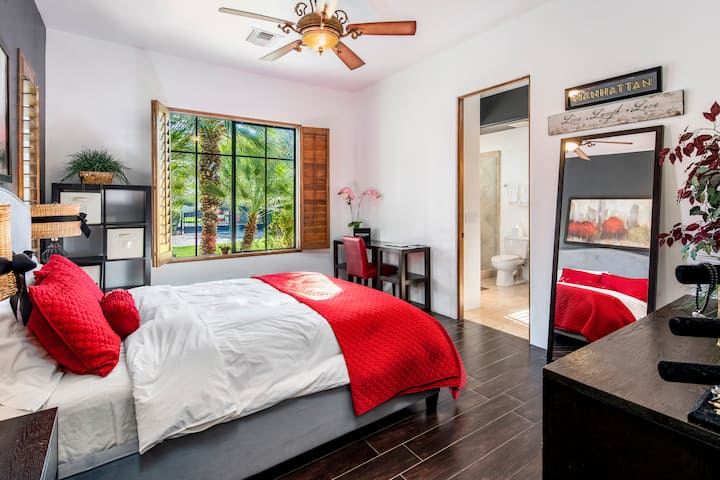 Bedroom #4 with 1 Queen bed, en-suite bathroom with shower, walk-in closet.