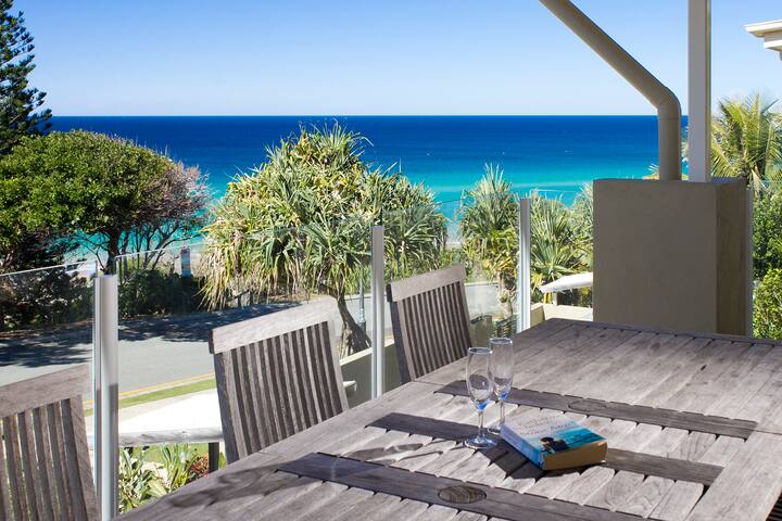 Hale Lani 2: Oceanview Penthouse Paradise