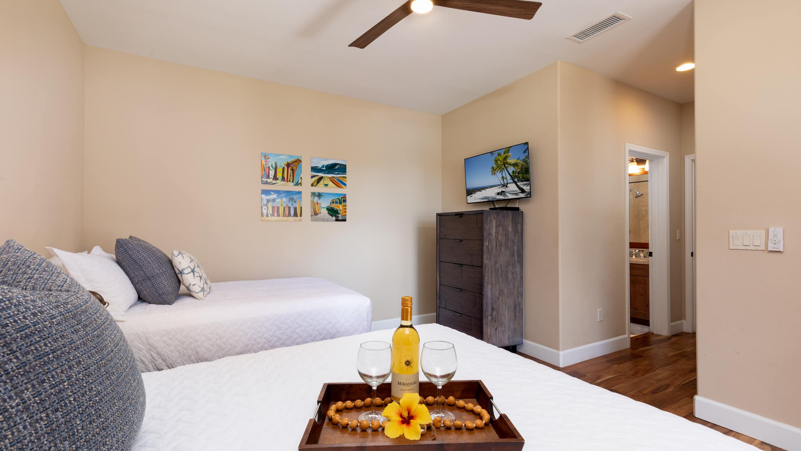 Home in Waimea · ★4.93 · 3 bedrooms · 6 beds · 2.5 private baths - Image 11
