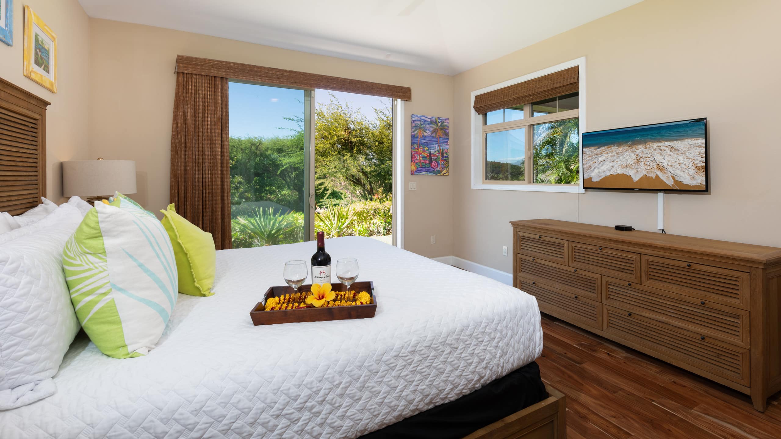 Home in Waimea · ★4.93 · 3 bedrooms · 6 beds · 2.5 private baths - Image 8