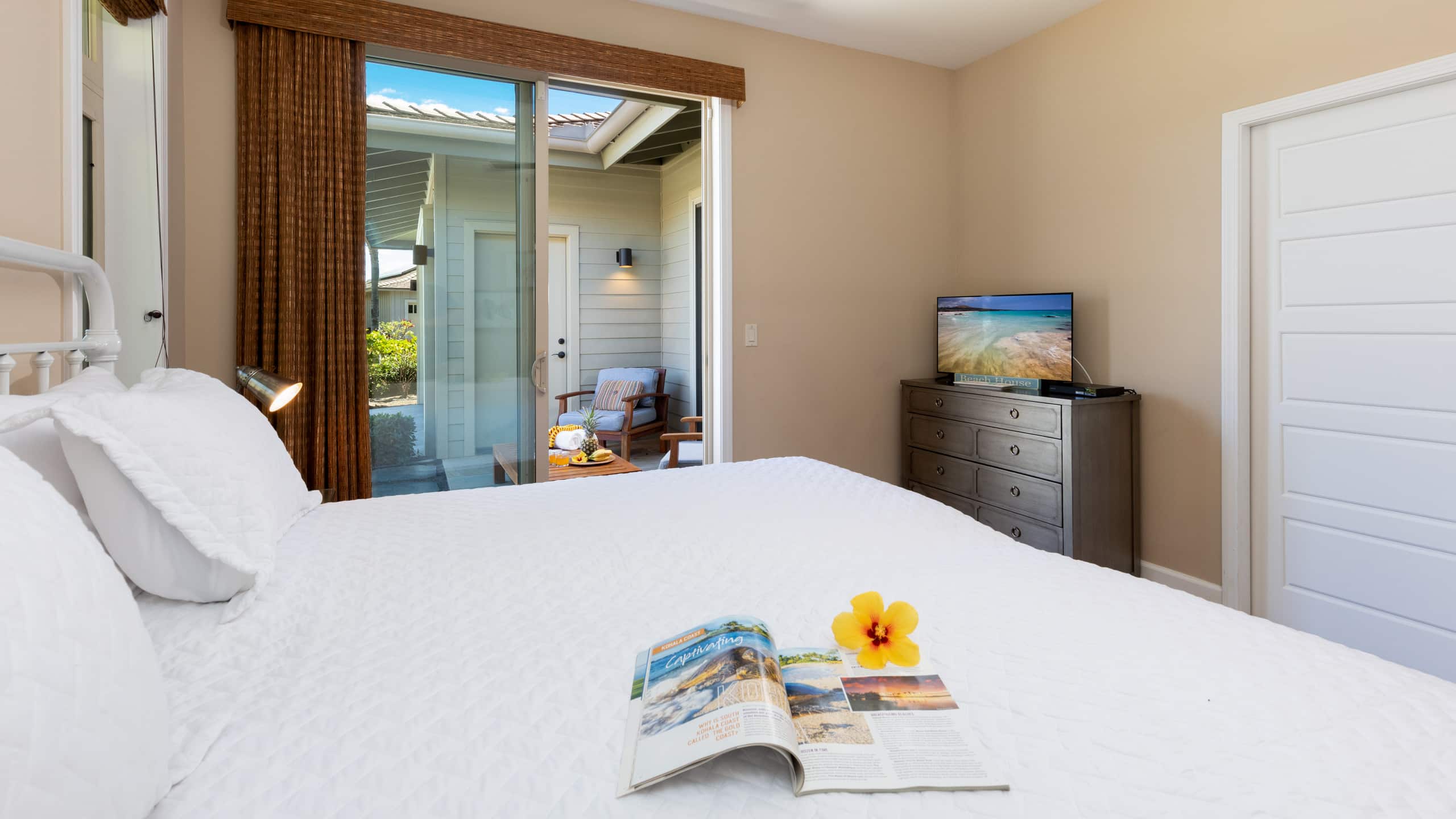 Home in Waimea · ★4.93 · 3 bedrooms · 6 beds · 2.5 private baths - Image 13
