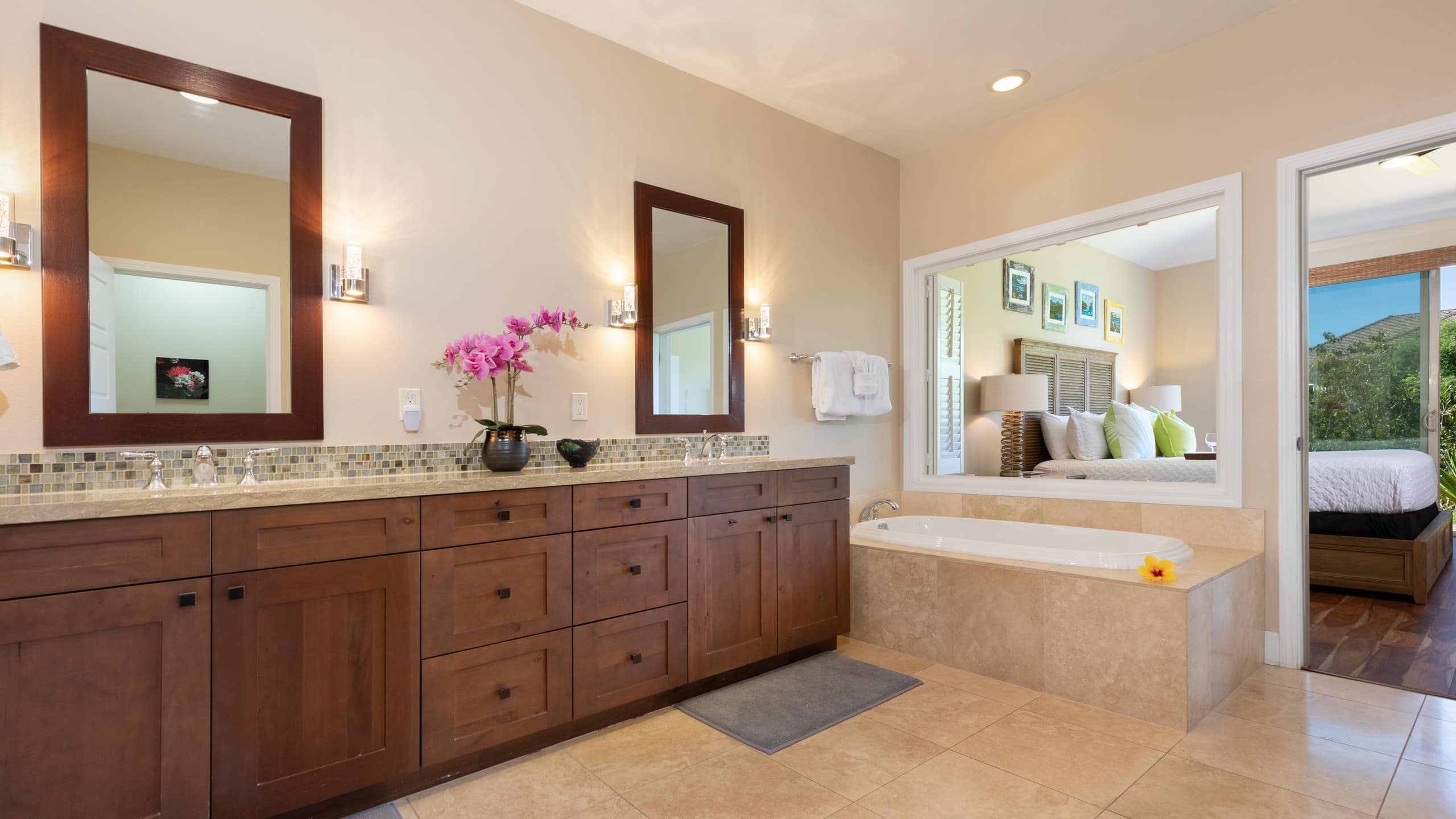 Home in Waimea · ★4.93 · 3 bedrooms · 6 beds · 2.5 private baths - Image 15
