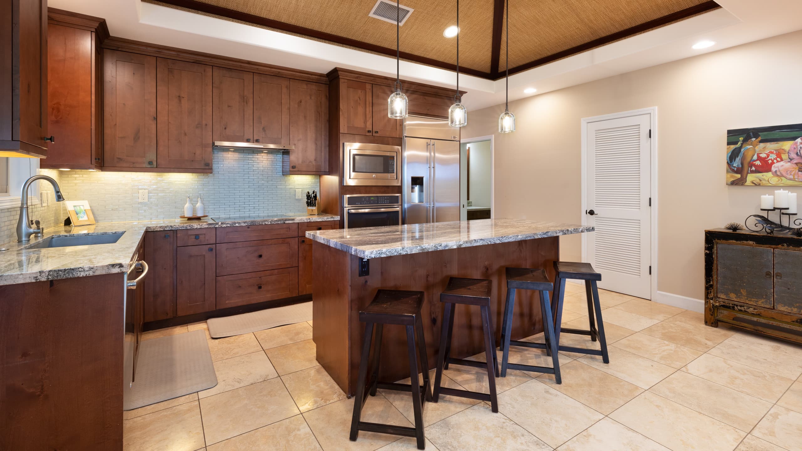 Home in Waimea · ★4.93 · 3 bedrooms · 6 beds · 2.5 private baths - Image 3