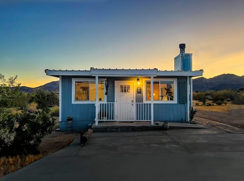 The Raven House - Renovated Homestead Cabin