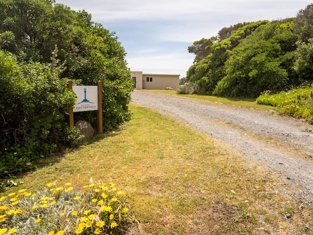 King Island Light View Villa