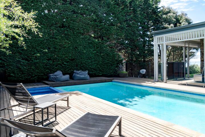 12 bell retreat gallery image 2