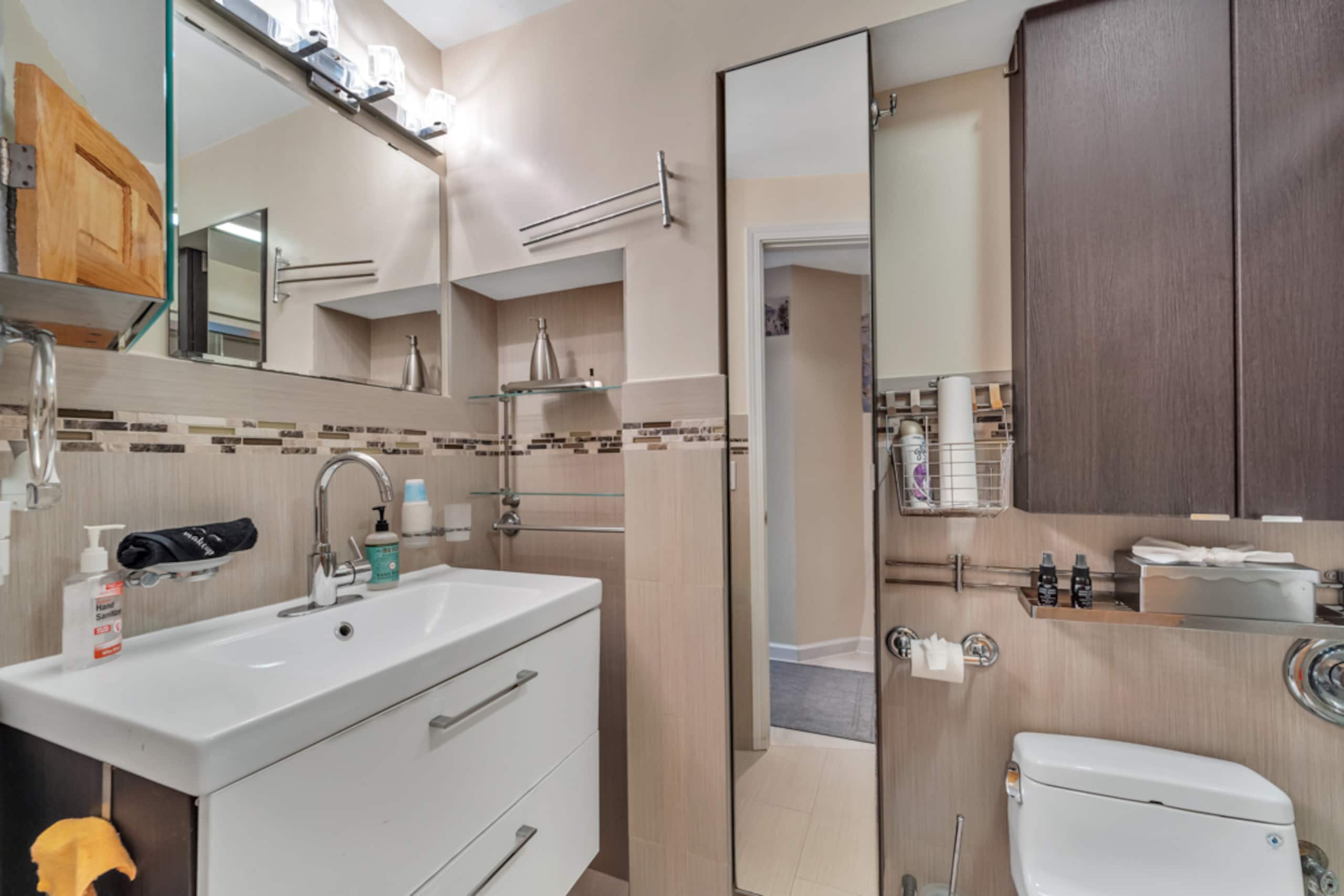 Home in San Francisco · ★4.82 · 1 bedroom · 1 bed · 1 bath - Image 14