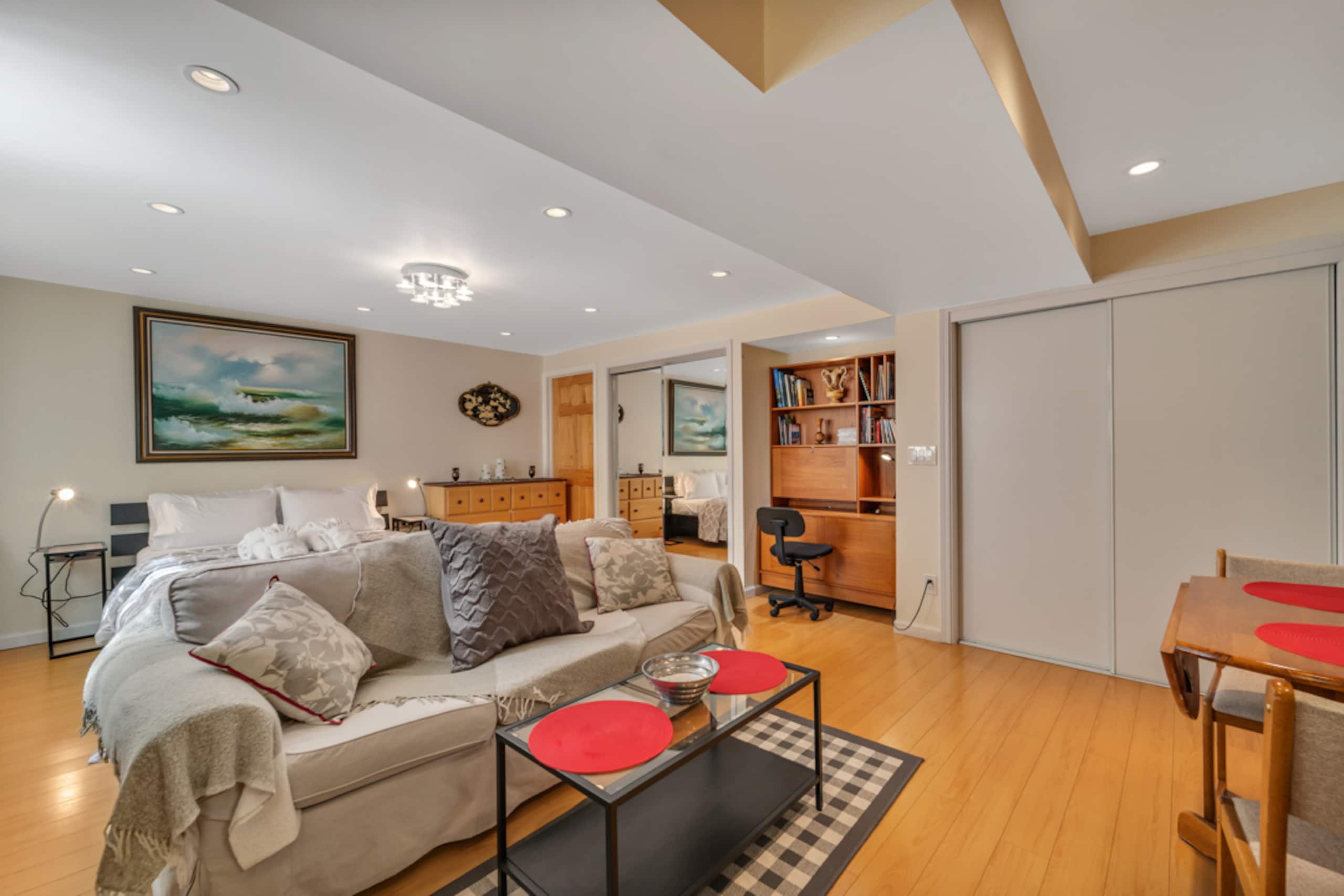 Home in San Francisco · ★4.82 · 1 bedroom · 1 bed · 1 bath - Image 3