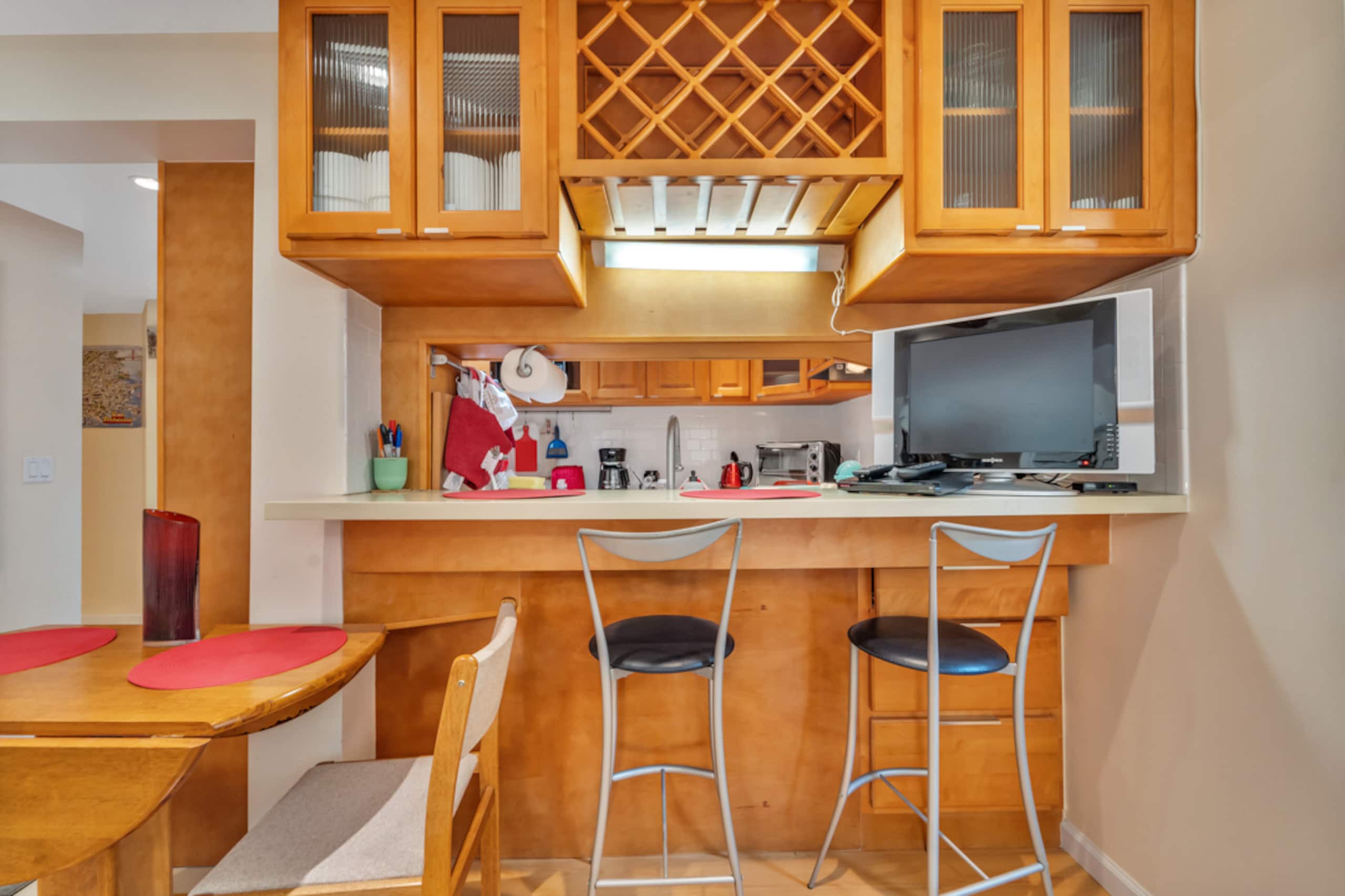 Home in San Francisco · ★4.82 · 1 bedroom · 1 bed · 1 bath - Image 8
